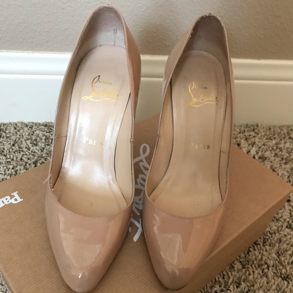 Christian Louboutin Décolleté 100 Patent Nude 36